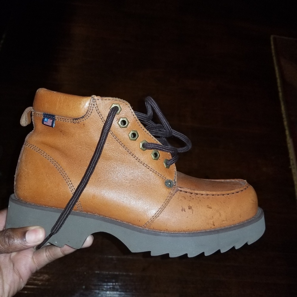 Boots - Picture 3 of 4